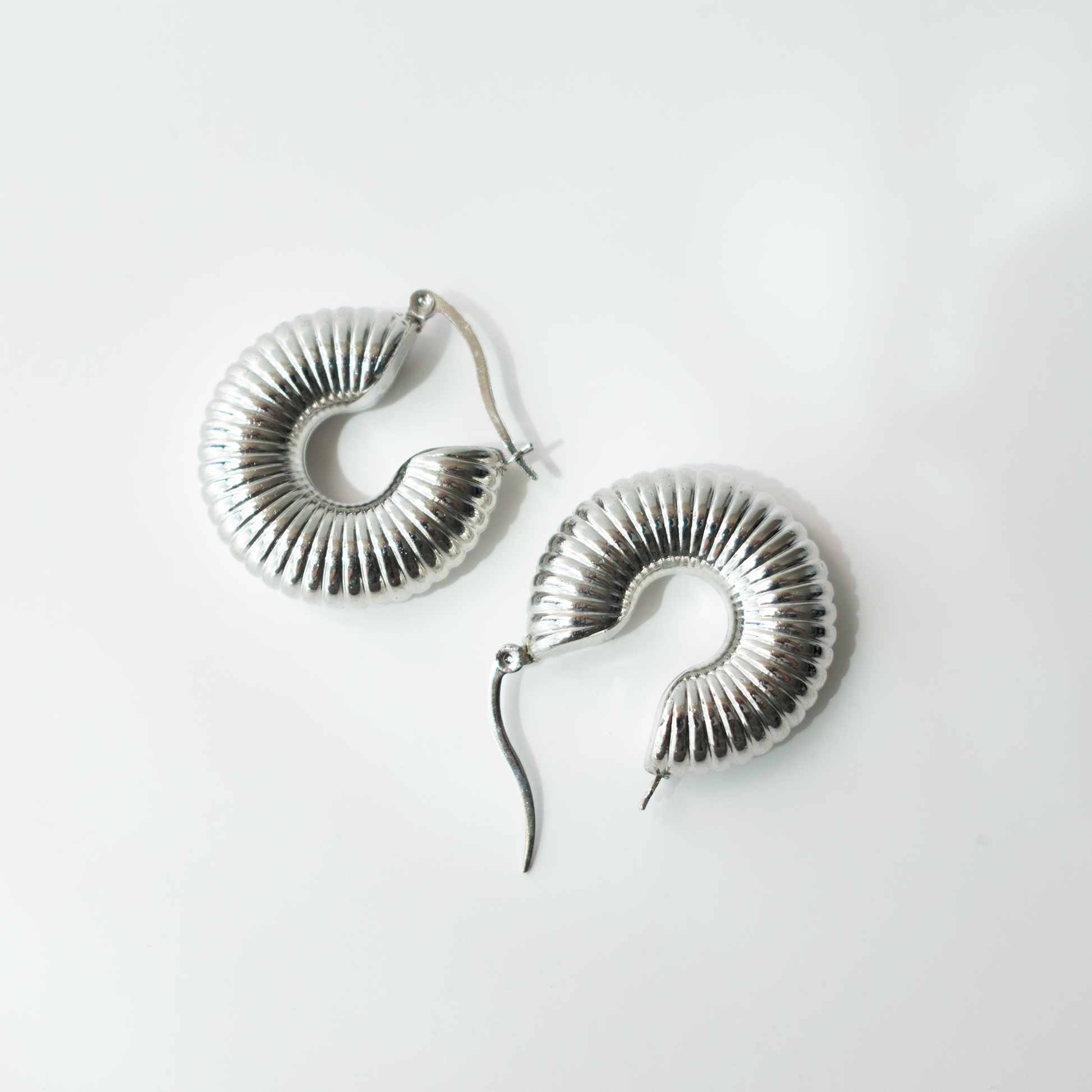 Chuncky Wavy Hoops